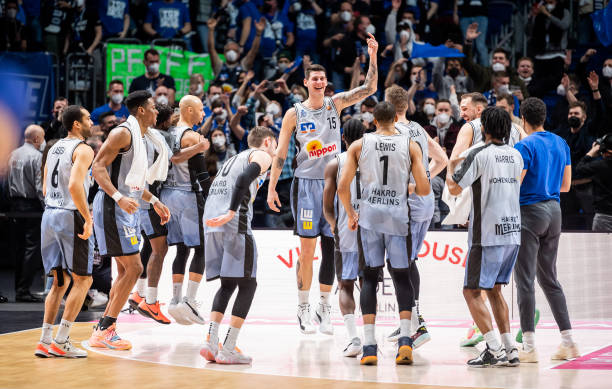 两记关键罚 两记关键罚